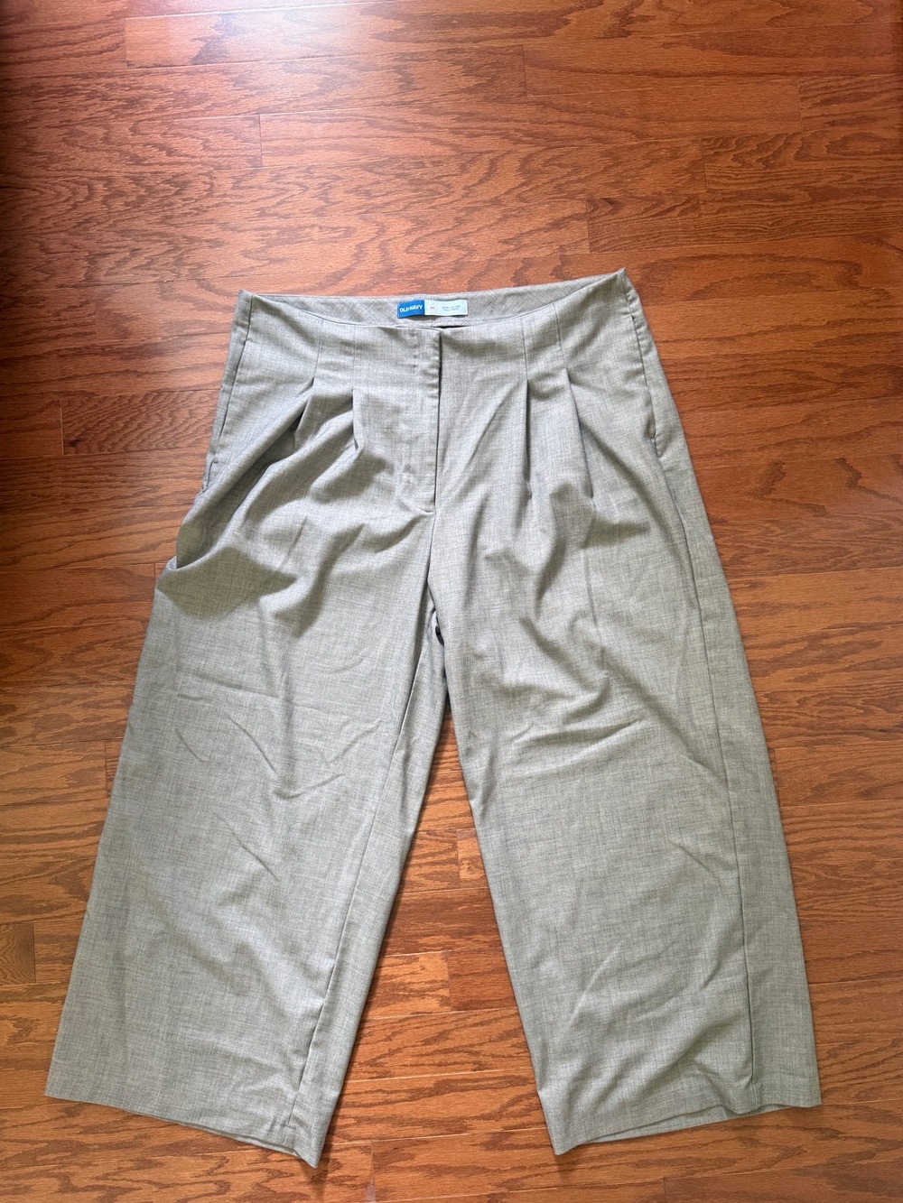 Old Navy Light Gray Pleated Wide-Leg Trousers